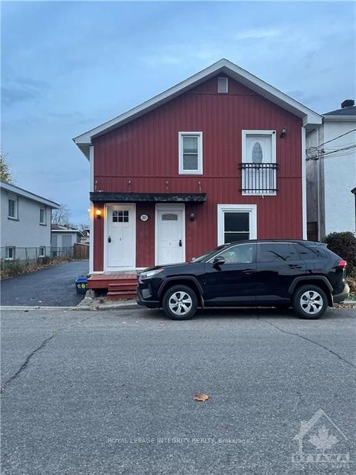 {{alt}} | Card Image