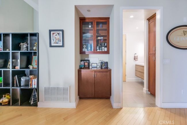 395 E 4th #41 Street, Condo with 2 bedrooms, 2 bathrooms and 2 parking in Long Beach CA | Image 11