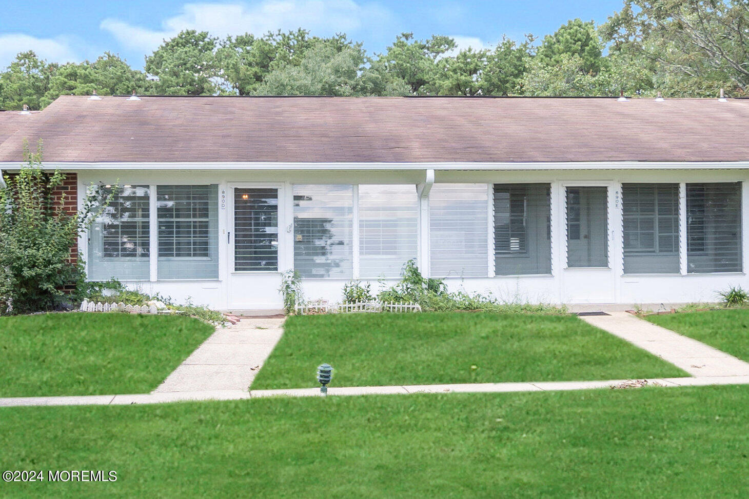 Inverness Ct, Lakewood, NJ 08701