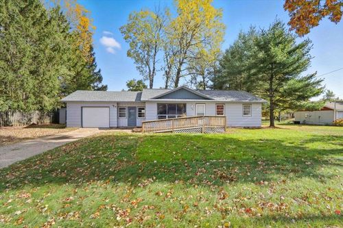 220 N Linden St, Adams, WI, 53910-9565 | Card Image