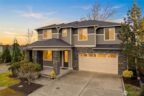 8435 Ne 146th St, Kenmore, WA, 98028-4738 | Card Image