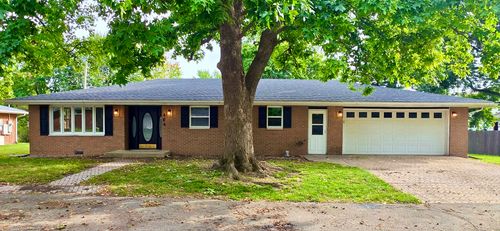 404 Sunset Dr, Heyworth, IL, 61745-9331 | Card Image