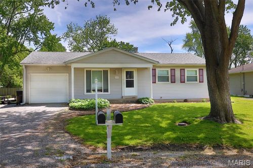 14 Dee St, Moro, IL, 62067-1068 | Card Image