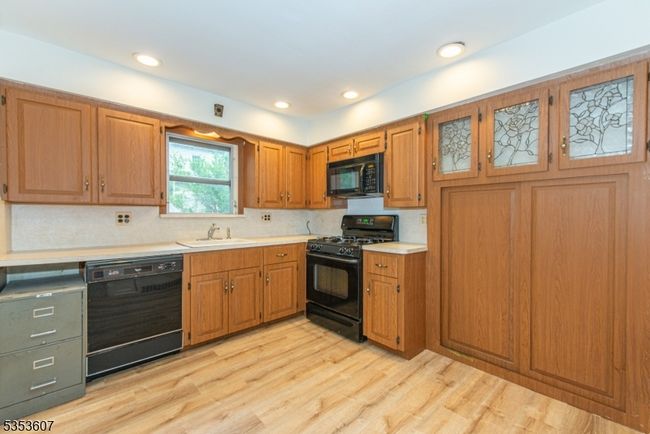 59 Lyall Rd, House other with 4 bedrooms, 2 bathrooms and null parking in Clifton NJ | Image 4
