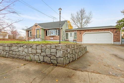 25 Lakeview St, Blackstone, MA, 01504-1931 | Card Image