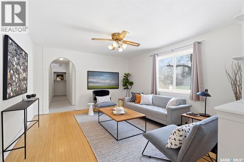 409 1 St S, Waldheim, SK, S0K2H0 | Card Image