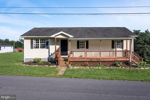 1100 Loop Rd, GERRARDSTOWN, WV, 25420-3583 | Card Image