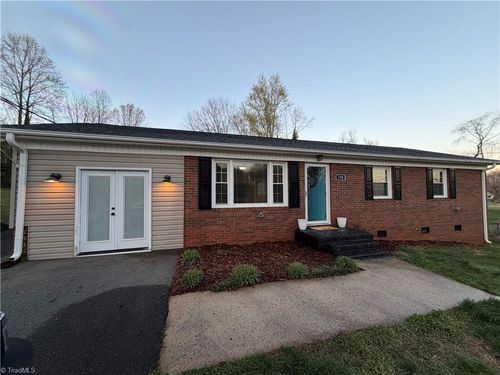 158 Betty Ave, Mount Airy, NC, 27030-8760 | Card Image