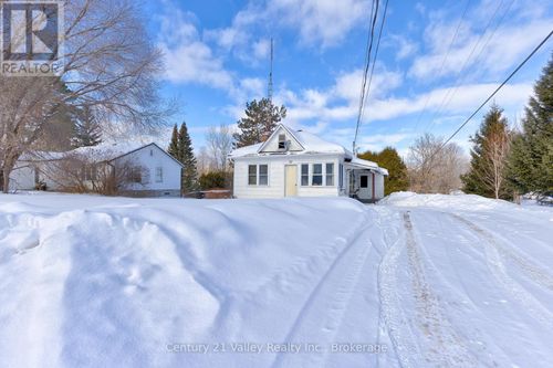 32 Ryan St, Killaloe, ON, K0J2A0 | Card Image