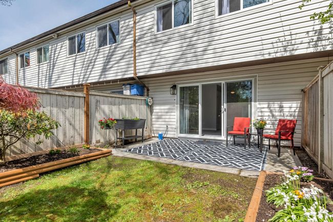 5127 203 Street, Townhouse with 3 bedrooms, 1 bathrooms and 2 parking in Langley BC | Image 1