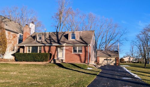 917 S Summit St, Barrington, IL, 60010-5056 | Card Image