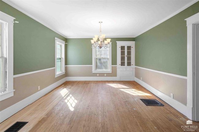 220 S 8 Th St, House other with 4 bedrooms, 3 bathrooms and null parking in Manhattan KS | Image 9