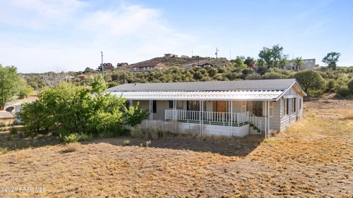 12070 E Yavapai Dr, Dewey, AZ, 86327-7055 | Card Image