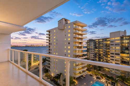 1203-218 Se 14th St, Miami, FL, 33131-3325 | Card Image