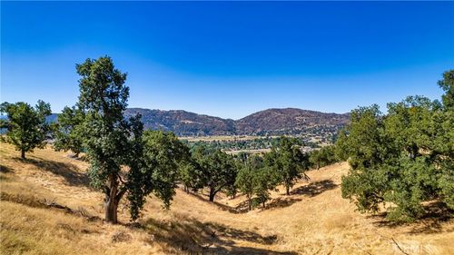 314 Rollingoak Dr, Tehachapi, CA, 93561 | Card Image