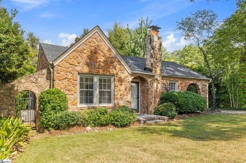 29 E Tallulah Dr, Greenville, SC, 29605-1138 | Card Image