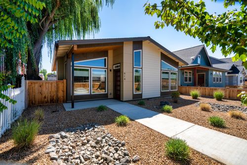 914 Nw 19th St, Redmond, OR, 97756-0269 | Card Image