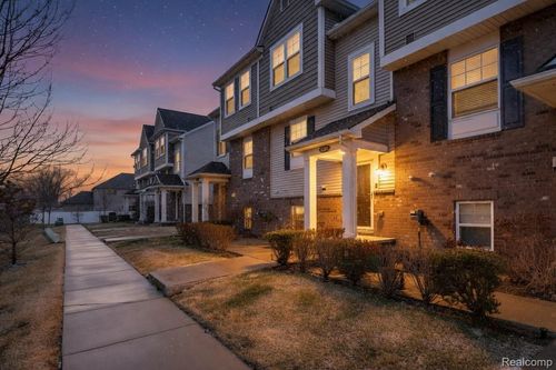 24-4580 Bradley Cir Bradley Circle, Troy, MI, 48085 | Card Image