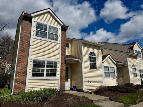 47 Brick Pond Rd, Middletown, NY, 10940-4263 | Card Image