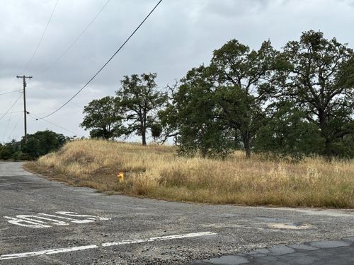 388 Valverde, La Grange, CA, 95329 | Card Image