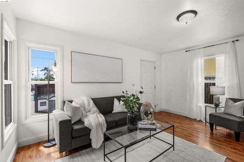 2339 Mcbryde Ave, Richmond, CA, 94804-1241 | Card Image