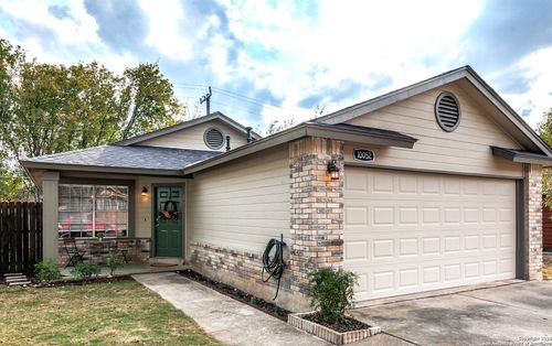 10052 Woodtrail, San Antonio, TX, 78250-3371 | Card Image