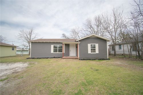 507 E Pine Street, West, TX, 76691 | Card Image