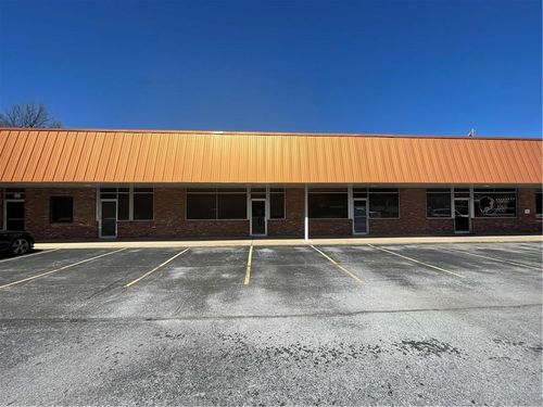 102-1617 N College Avenue, Fayetteville, AR, 72703 | Card Image