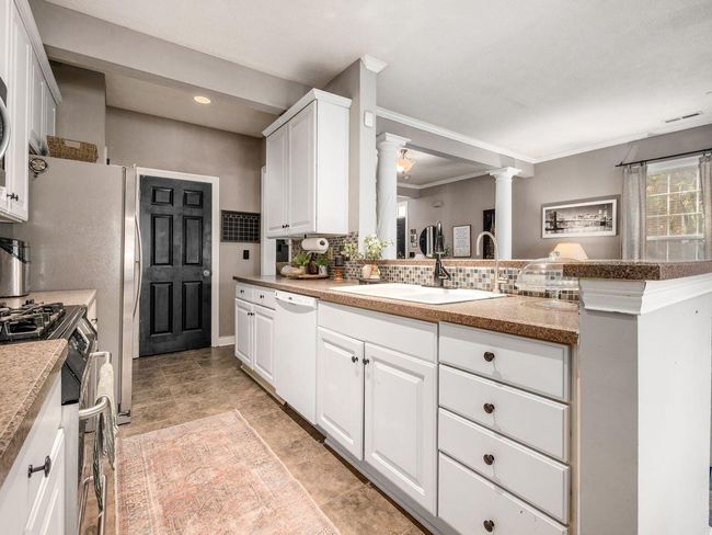 8218 Griswold Dr, House other with 3 bedrooms, 3 bathrooms and null parking in New Albany OH | Image 12