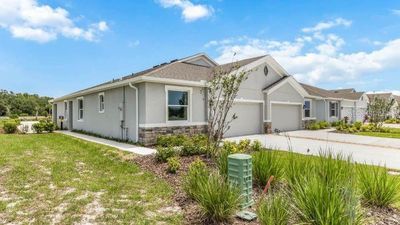 18344 Cropside Trail, House other with 3 bedrooms, 2 bathrooms and null parking in BRADENTON FL | Image 2