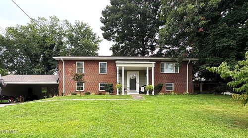 808 Liberty Dr, Kingsport, TN, 37663-3683 | Card Image