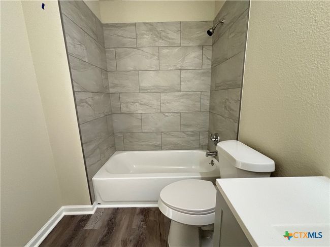 hall bath | Image 23