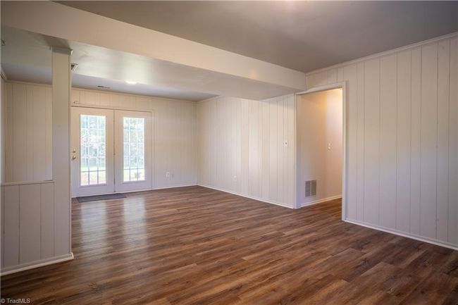 Opens to backyard | Image 17