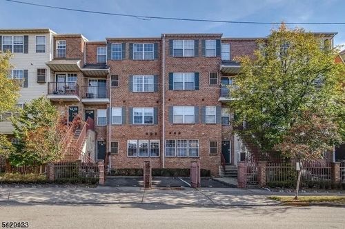 a15-80 Union St, Newark, NJ, 07105-6992 | Card Image