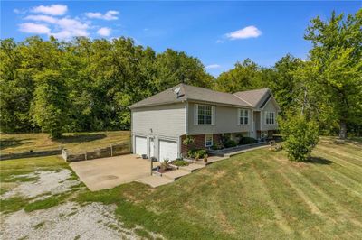 Split entry home, situated on .33 acre , backs to woods in the heart of Smithville! | Image 3