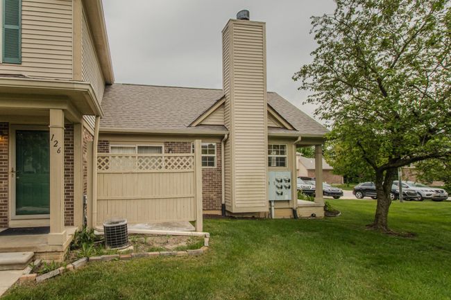 128 Commons Cir, Condo with 2 bedrooms, 2 bathrooms and null parking in Saline MI | Image 4