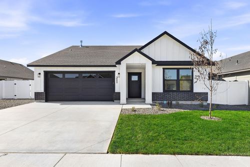 311 N 11th St, Parma, ID, 83660-1037 | Card Image