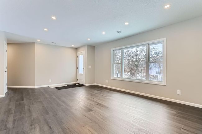 2740 County Rd E - Web Quality - 008 - 05 Living Room.jpg | Image 4