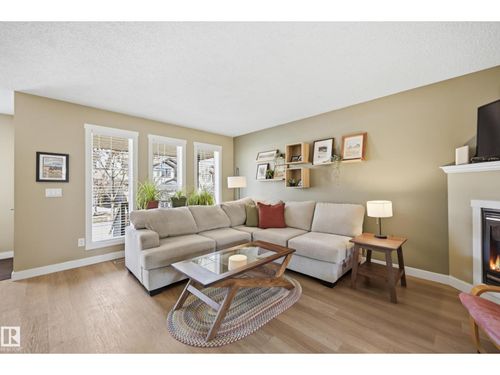 14 Vivian Way, Spruce Grove, AB, T7X0G9 | Card Image