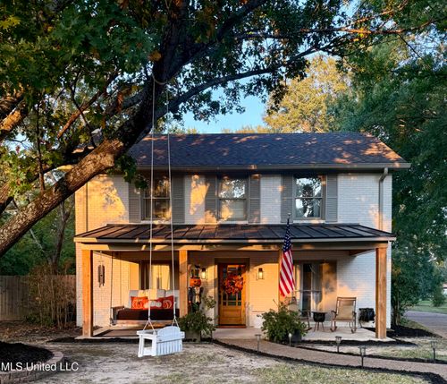 1016 Mcdale Ln, Madison, MS, 39110-9645 | Card Image