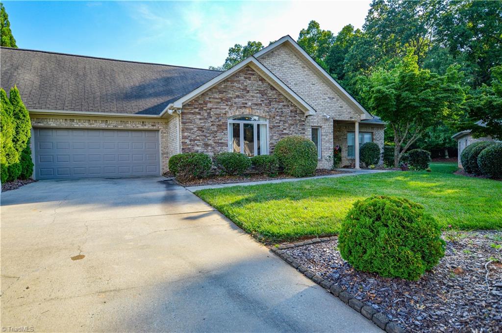 Stone Gables Ct, Jamestown, NC 27282