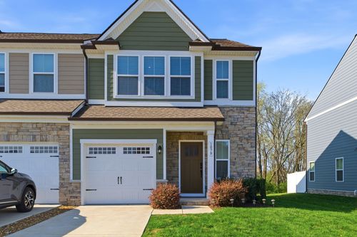 1079 Duncan St, Gallatin, TN, 37066-4785 | Card Image