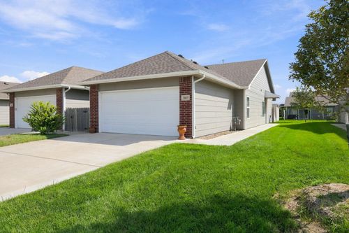 2625 W 55th St N, Wichita, KS, 67204-5458 | Card Image