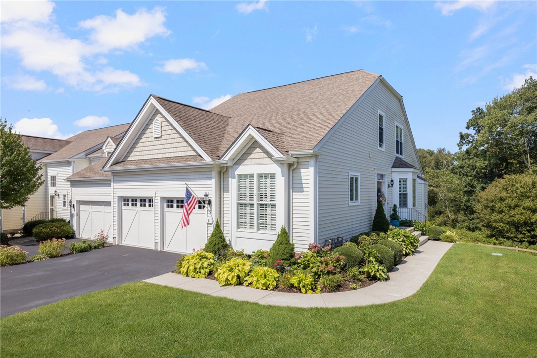 Mystic Dr, Wakefield, RI 02879