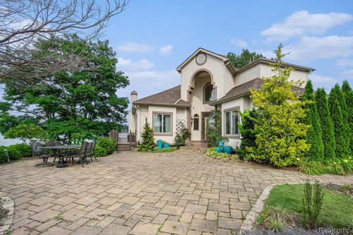 265 Lakeshore Dr, Battle Creek, MI, 49015-3169 | Card Image