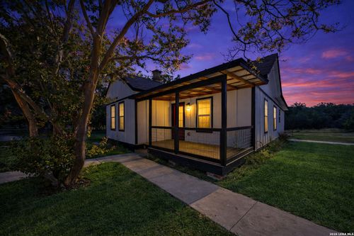 1203 Avenue J, Hondo, TX, 78861-1329 | Card Image