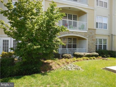 215 Masterson Court, Condo with 1 bedrooms, 1 bathrooms and null parking in Ewing NJ | Image 1