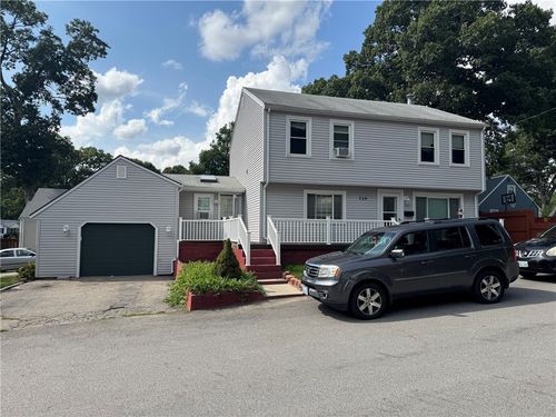 239 Summer St, Cranston, RI, 02910-5736 | Card Image