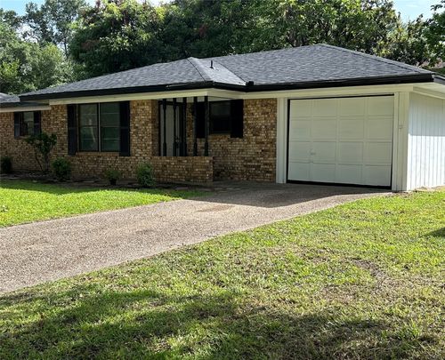 900 N 23 1/2 St, Corsicana, TX, 75110-3502 | Card Image