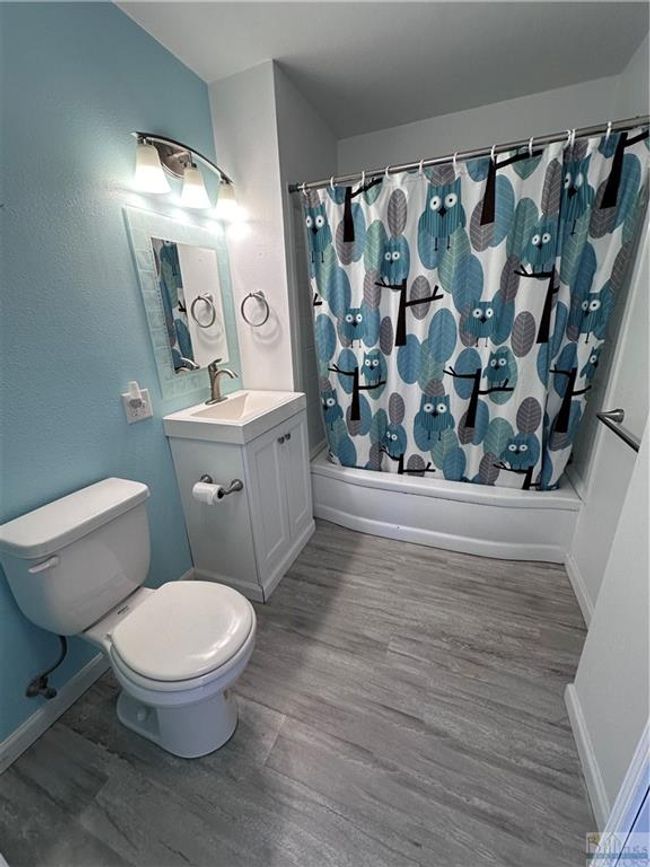 807 10 Th Ave N, House other with 3 bedrooms, 3 bathrooms and null parking in Glasgow MT | Image 17